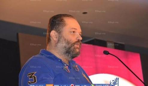 بالصور..نجل محمود عبد العزيز ينهار!