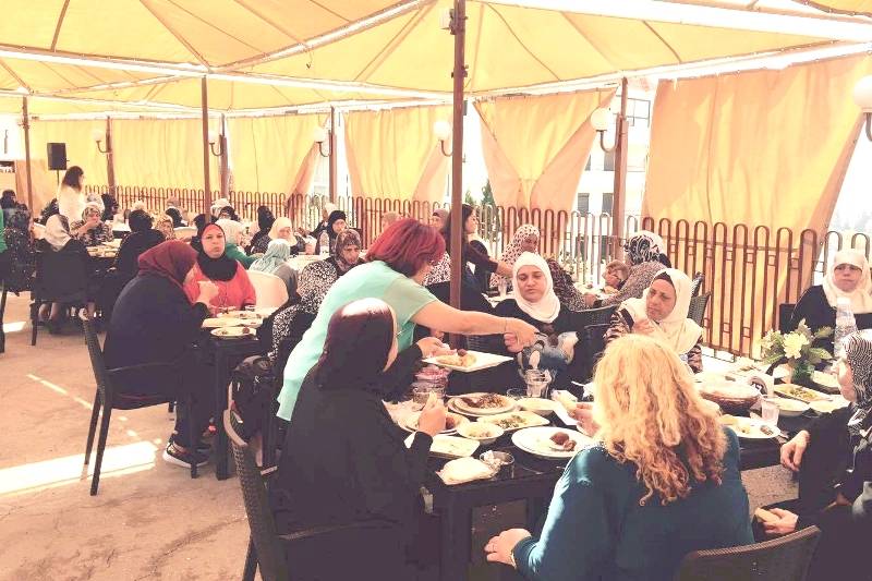 جمعية أهلنا: برنامجنا يتضمن قروضا جامعية ومنحا مدرسية ومساعدات اجتماعية