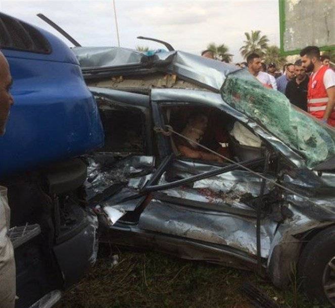 بالصور - حادث سير مروّع.. وإصابة 5 عسكريين