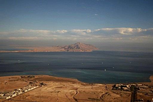 وفد نفطي اردني يتوجه الى بغداد لبحث مد انبوب نفطي بين البلدين
