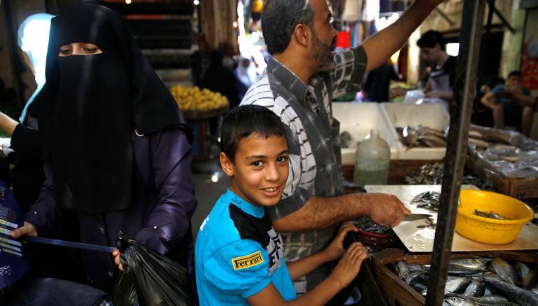 إنفتاح فلسطيني على القوات اللبنانية وعون