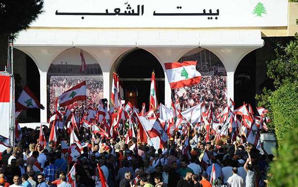 زوار بعبدا: عون يعتبر وجود المعارضة حالة صحيّة