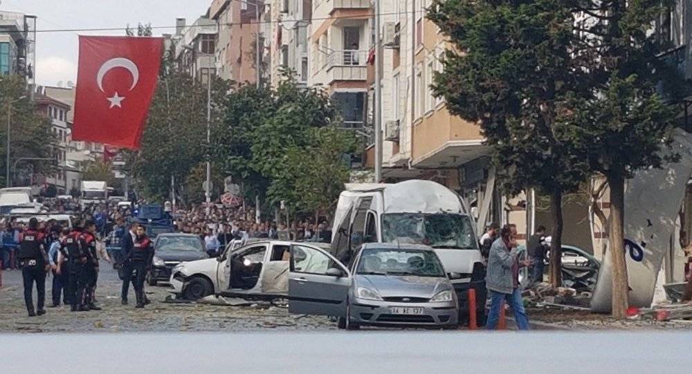إصابة 10 عمال بانفجار في معمل لتصنيع أدوات الزينة في اسطنبول