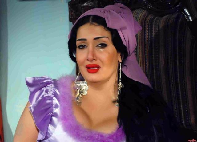 طبيب يخطئ في تشخيص الحالة الصحية لغادة عبد الرازق فهل تعاني مرضاً خطيراً؟