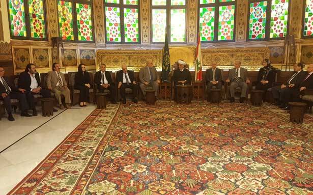 حمدان بعد لقائه دريان :
لنمارس العهد الجديد بنزاهة