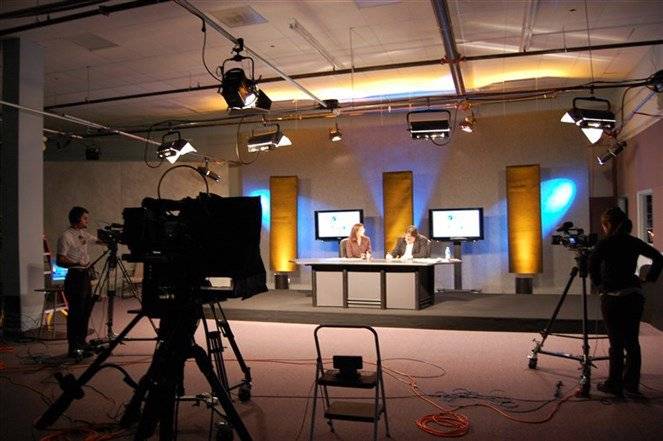 قناة عربية تستعين بمذيعات لبنانيات.. من هن؟