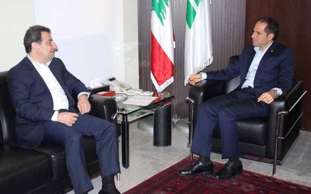 الجميل وأبو فاعور عرضا مُستجدات تشكيل الحكومة
