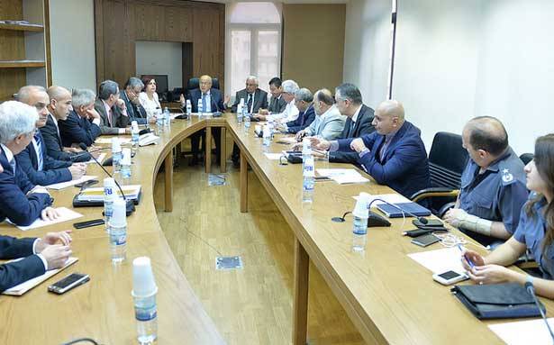 «الاشغال» تابعت البحث في قانون السير
قباني : اوصينا بتسجيل السيارات المستعملة
من دون معاينة حتى اشعار اخر