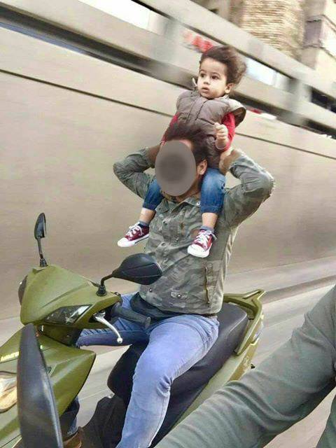 الصورة التي هزت اللبنانيين واشعلت وسائل التواصل الاجتماعي ما ذنب هذا الطفل