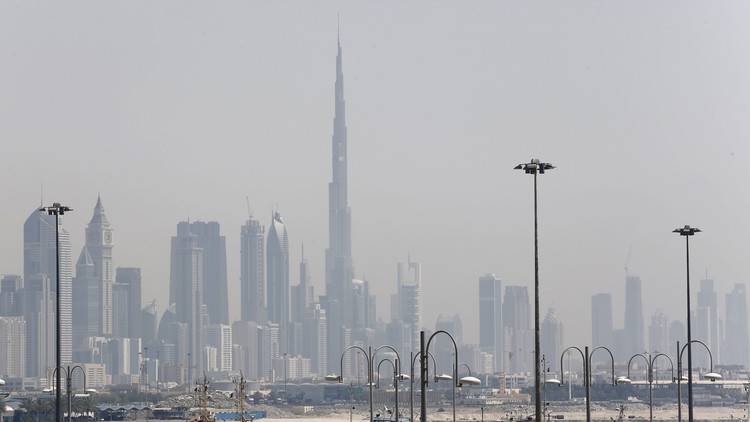 دبي.. امرأة ورجلان والشيطان!