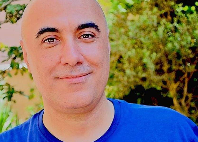 بالصورة: نعيم حلاوي .. من الكوميديا إلى حمل البندقية!