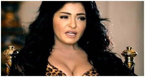 بعدما شاهدت زوجها يخونها في سريرها... كيف تصرفت علا غانم؟