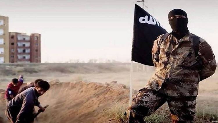 في سابقة.. "داعش" يرسل شهادة وفاة أحد عناصره وفيديو جنازته لوالدته!
