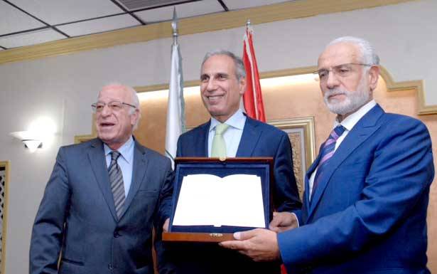 شرف الدين : البلد يمرّ مصرفياً بأكثر مرحلة ثبات وقوّة في تاريخه
والهندسات الماليّة خفّضت كلفة استدانة الدولة