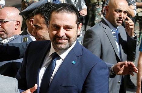 بالفيديو الكامل..هكذا تجنب الحريري مصافحة السفير السوري في لبنان (شاهد)
