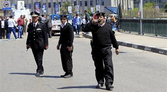 مصر تحيل 22 شرطياً للمحاكمة بعد هروب سجناء