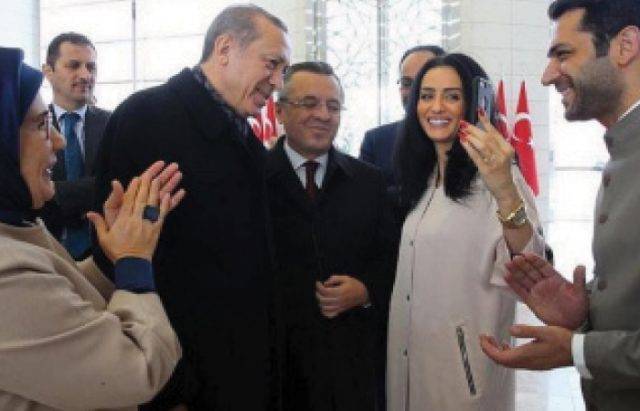 بالصورة- هدية قيمة من الرئيس التركي لخطيبة مراد يلدريم المغربية