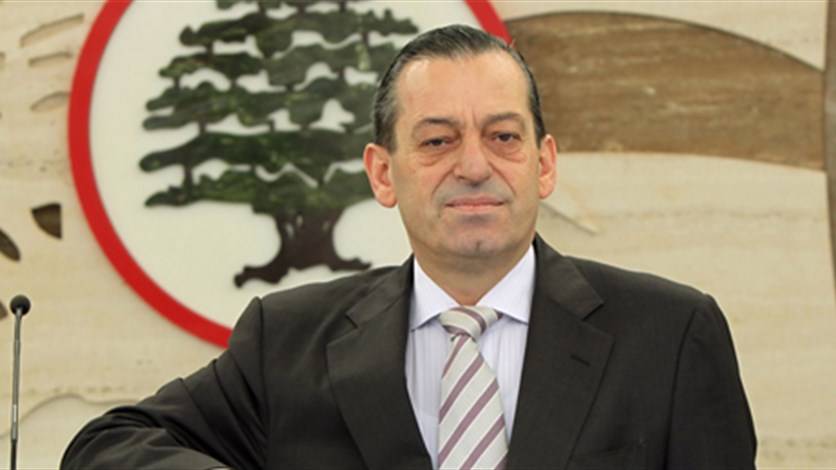 ماذا قال زهرا لبري أثناء تقديم التهاني بعيد الاستقلال؟