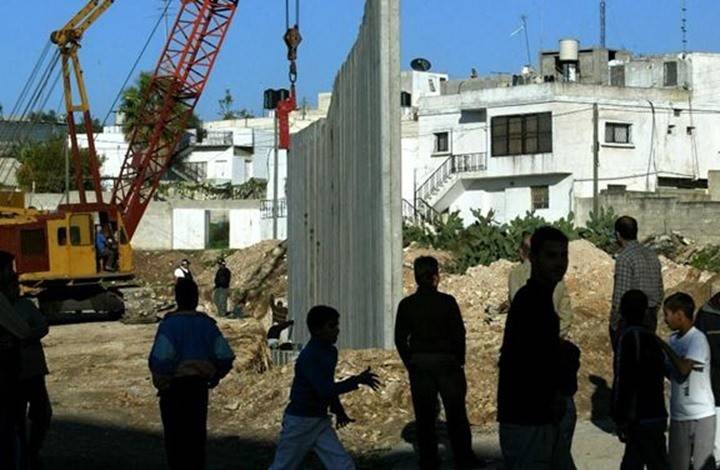 "اللجنة الأمنية الفلسطينية": لوقف بناء الجدار حول عين الحلوة