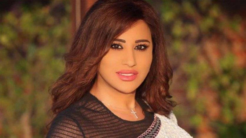 بالصور: نجوى كرم تعود 20 عاماً إلى الوراء بهذ الإطلالة