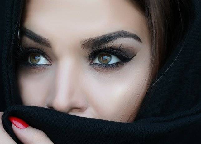 خمس نصائح لزيادة كثافة حاجبيك
