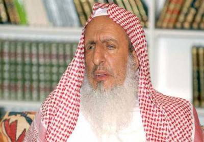 مفتي السعودية يحذر من الانسياق خلف الأكاذيب التي يروج لها أعداء الإسلام