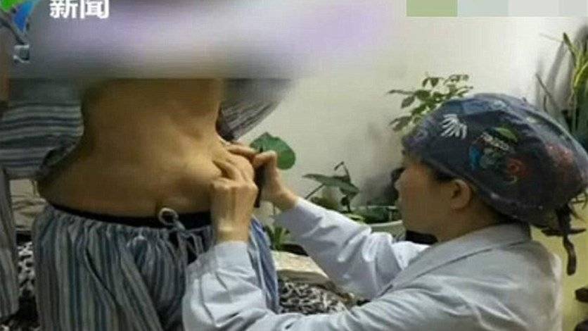 بالصورة - قامت بتكبير ثدييها... وهذا ما حدث بعدها!