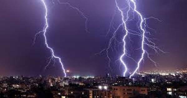 الطقس غدا ماطر بغزارة مع ثلوج على 1500م وانخفاض إضافي في الحرارة