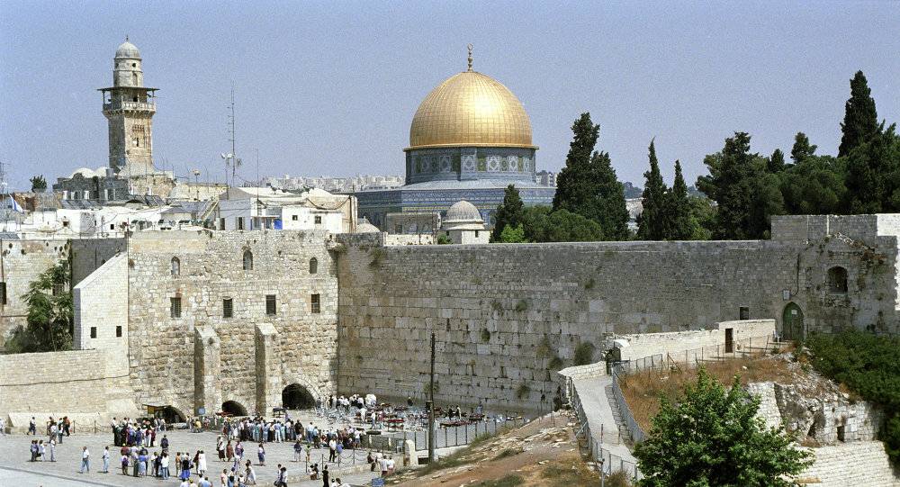 الآذان على قناتين اسرائيليتين