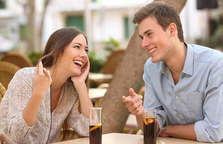 لا تفعلي هذه الحركات وانتي برفقة الرجل... وإلا..!!