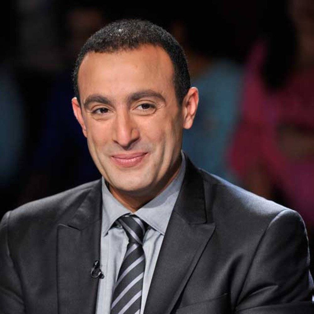 أحمد السقا ينشر صورة لوالده الراحل مع كلمات مؤثرة