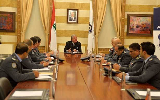 المشنوق ترأس اجتماعاً لمعالجة أزمة السير