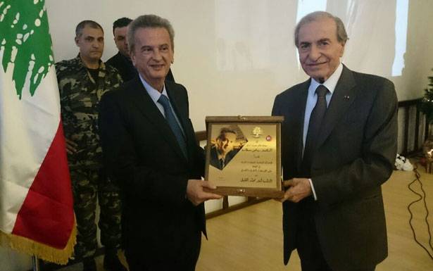 الخليل كرّم حاكم مصرف لبنان في حاصبيا
سلامة: نطمئنكم الى سلامة الليرة ورسملة المصارف
وقدراتنا على مواجهة الديون على لبنان وفوائدها