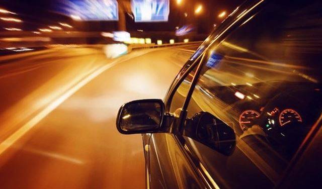 بعد دوام العمل الليلي.. الضوء يجعل القيادة أكثر أمانا