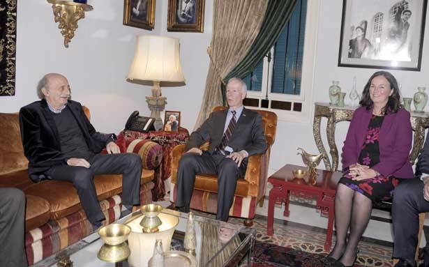 جنبلاط عرض وديون التطورات