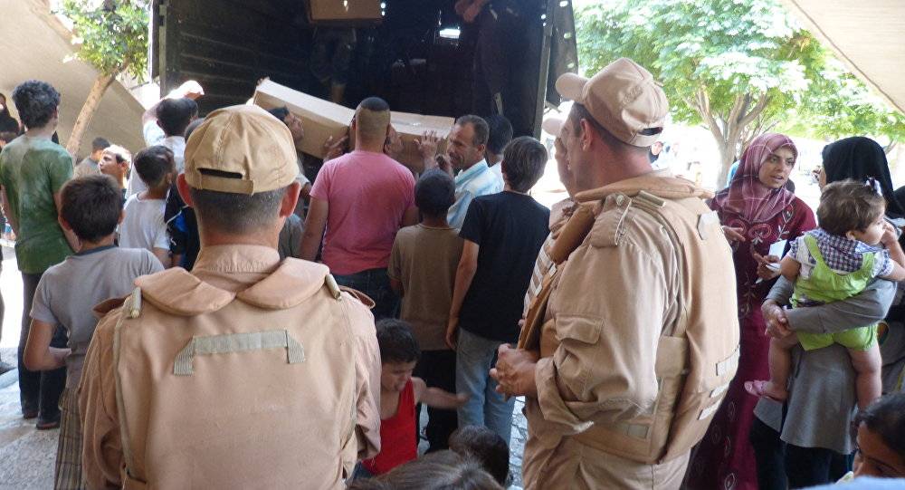 بالفيديو...المراكز الإنسانية تخفف من معانات أهل حلب رغم استهداف "جبهة النصرة" لها