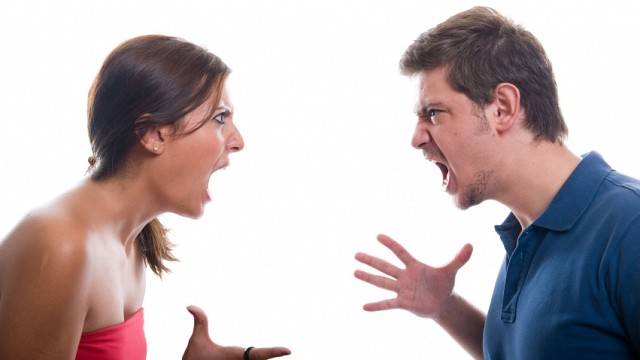 لهذه الأسباب.. تجنّب المشاحنات قبل النوم