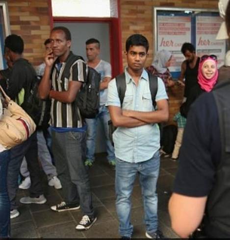 قصة مؤثرة: محكمة تبعد فتاة مغربية عن أمها بسبب الحجاب.. اليكم التفاصيل!
