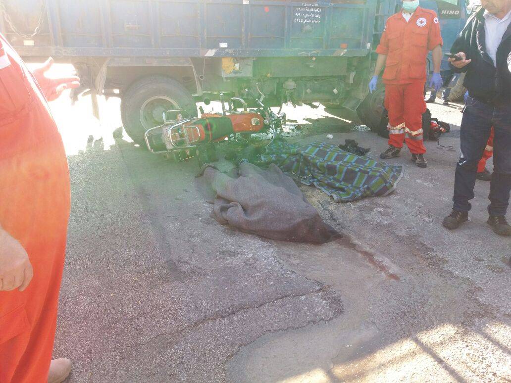 بالصورة قتيلان بحادث سير في البربارة جبيل