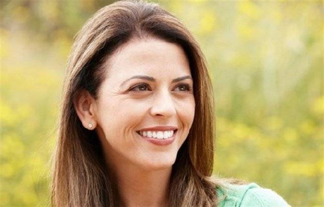 لهذه الأسباب.. المرأة فوق الـ40 أكثر جاذبية