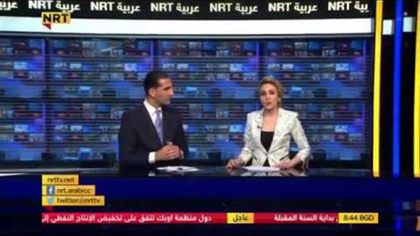 بالفيديو: مذيعة عربية تُفاجئ زميلها وتستقيل مباشرة على الهواء