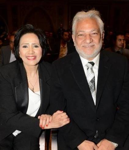 بالصور - لن تصدقوا من هي زوجة سامح الصريطي التي اودعها بدار المسنين.. فنانة مشهورة!!
