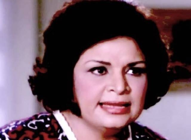 التلفزيون المصري يعلن وفاة كريمة مختار ويثير الجدل