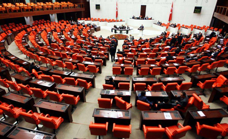 تركيا تحدد موعد استفتاء تعديل الدستور