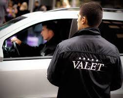 لن تصدق كم دفع لـ Valet Parking في انطلياس!