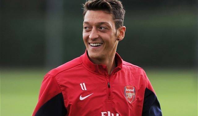 بالفيديو.. ألطف 10 لاعبي كرة القدم في العالم