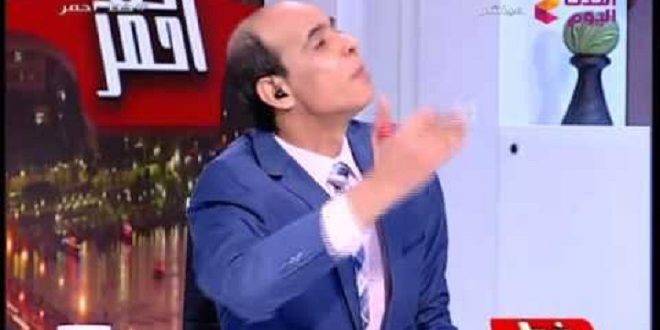 بالفيديو: مذيع شهير يطرد ضيفه على الهواء!