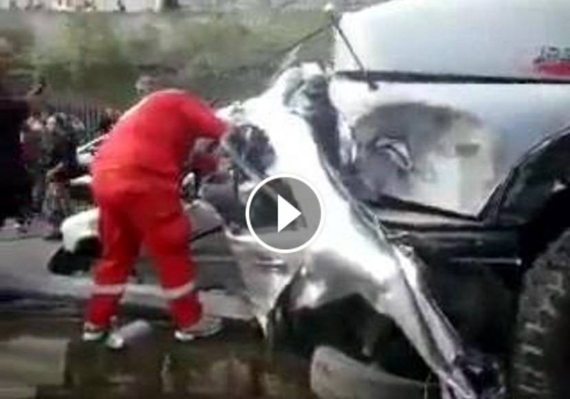 بالفيديو: حادث سير مروع في الاشرفية قرب اوتيل ديو... شاحنة تجتاح عدد كبير من السيارات!