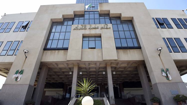 دعوات إلى التحقيق في وفاة الصحافي الجزائري محمد تامالت داخل السجن