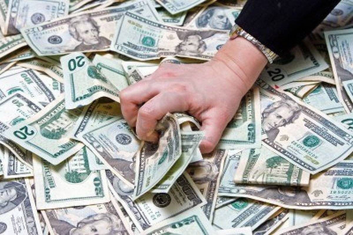 هكذا سرق مجهولون بضائع ومالا من محل اكسبرس في صيدا
